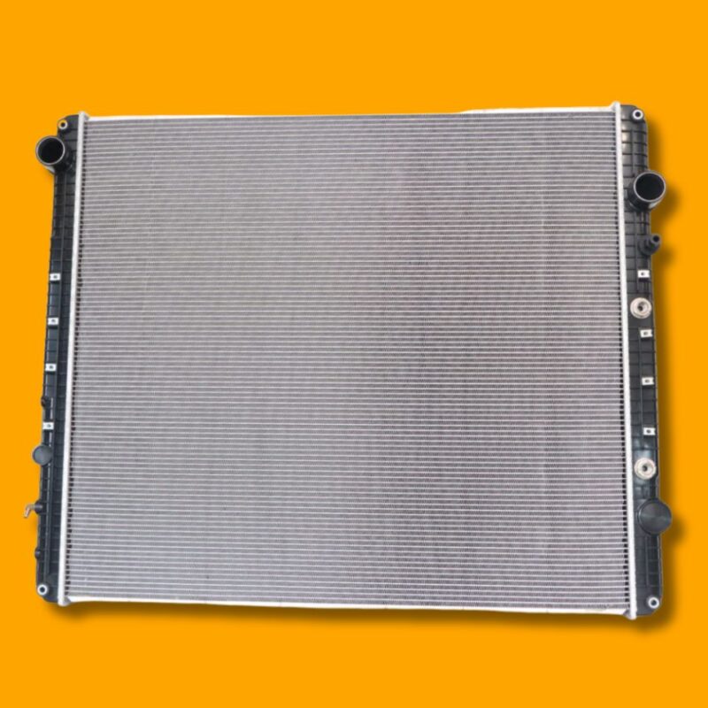 RADIADOR FREIGHTLINER M-2